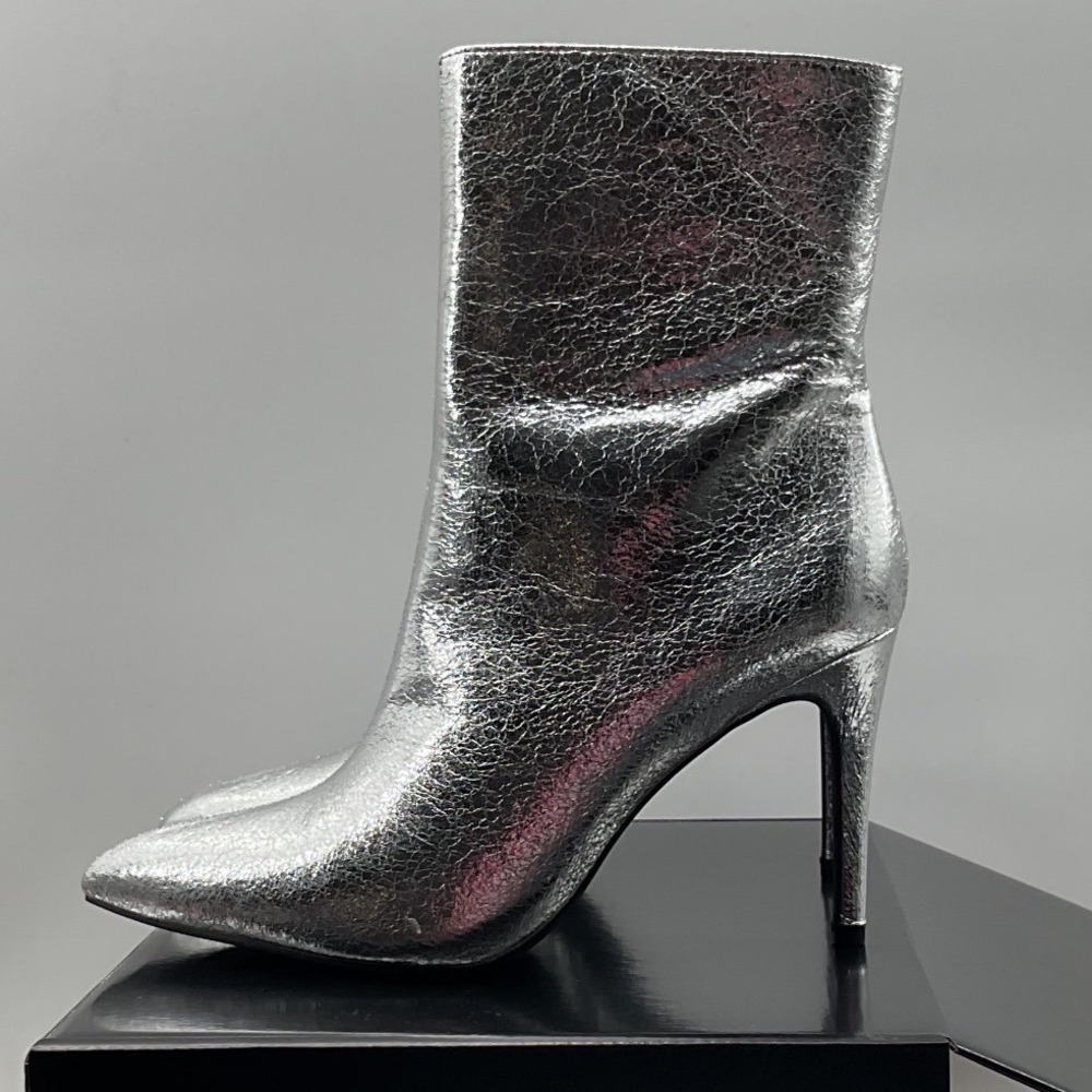 MIA Womens Silver Metallic Crinkle Pointed Toe Stiletto Ankle Boots 7.5M